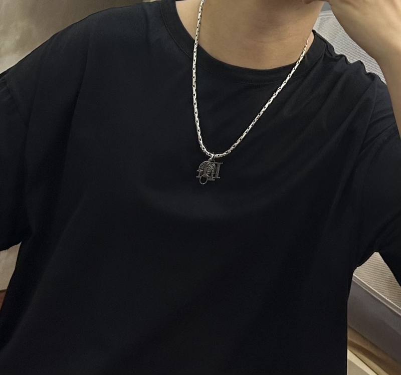 chr1st1an D10r necklaces